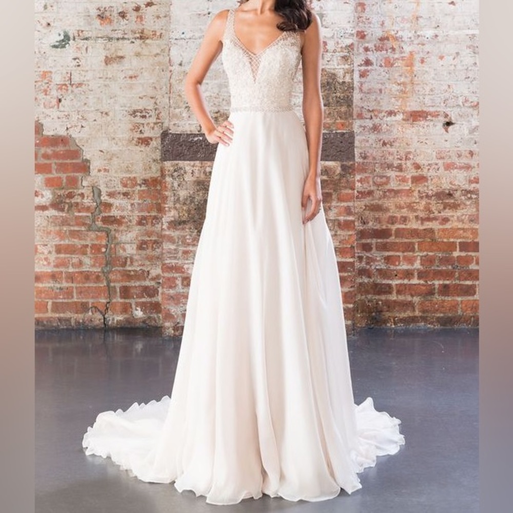 Justin Alexander gown 9849